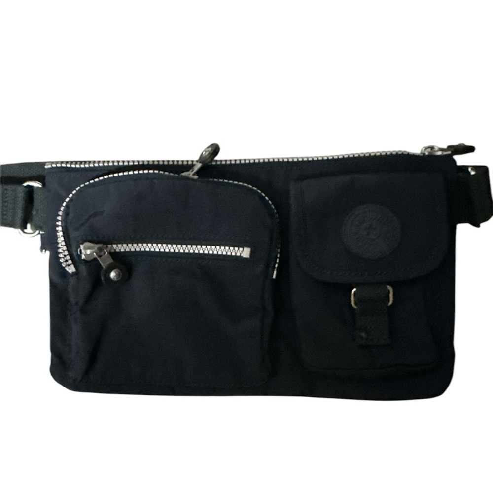 NWOT Kipling navy blue Men's or women’s belt Bag silver accents lots of room adj